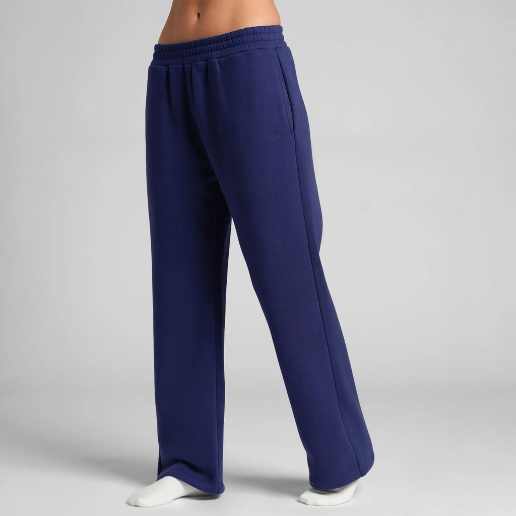 Woman Straight Leg Sweatpants