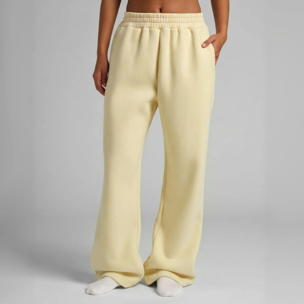 Woman Straight Leg Sweatpants