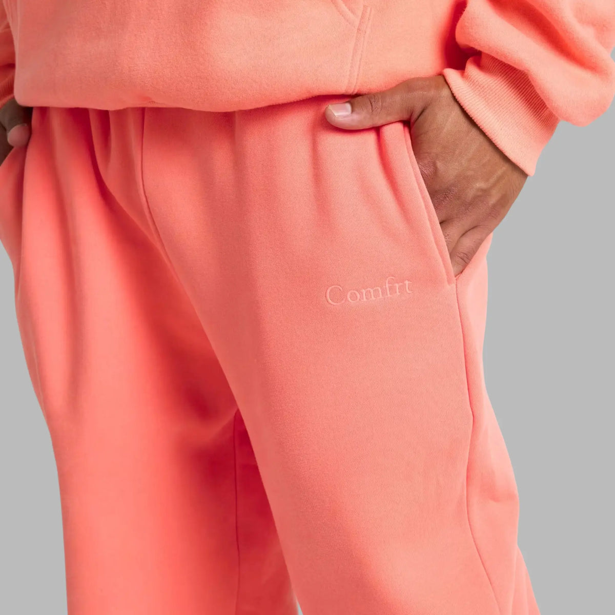 Woman Straight Leg Sweatpants